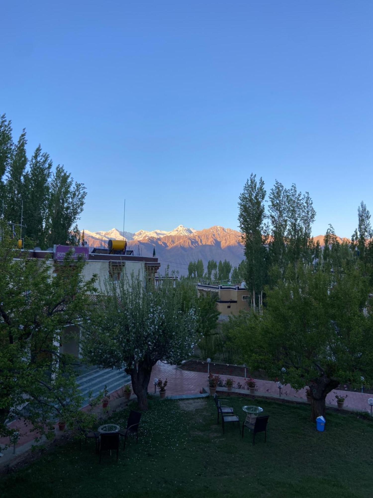 Hotel Palam Hills Leh Buitenkant foto